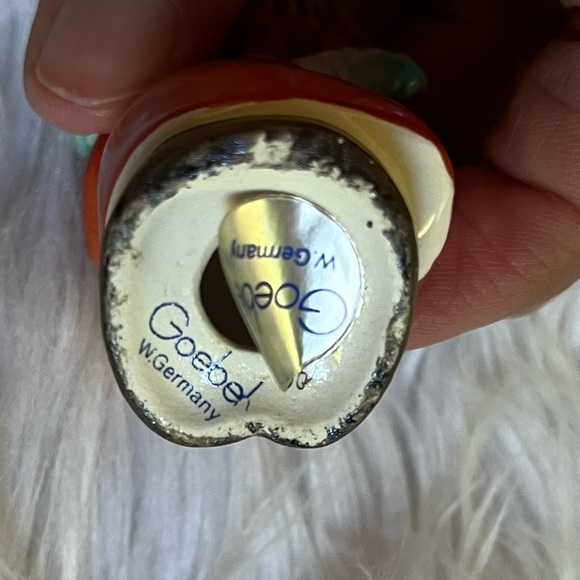 Vintage Goebel Angel Ornament - Picture 12 of 14